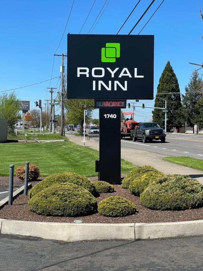 Royal Inn Eugene- Airport Buitenkant foto